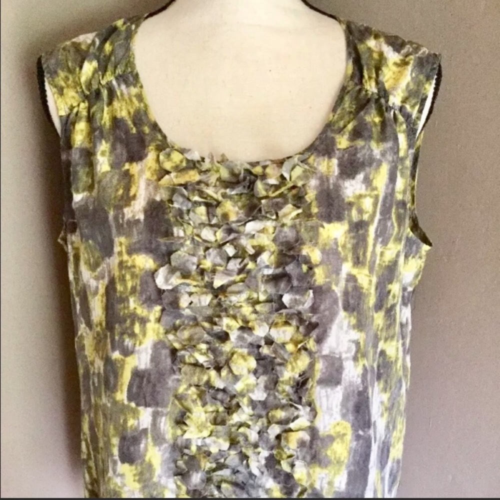 Talbots 100% silk shell w/peddle front - excellent